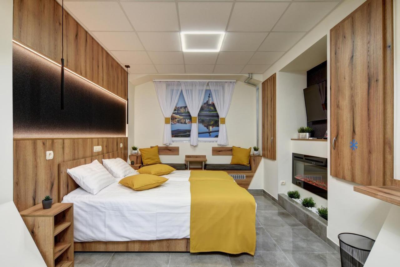 Riverside Inn - Dunaparti Szuteren Gyor Luaran gambar