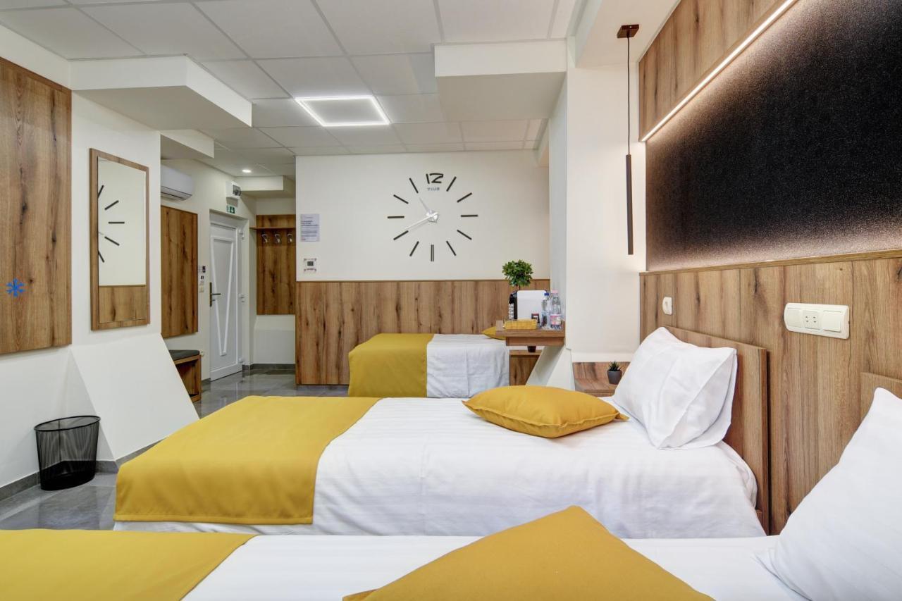 Riverside Inn - Dunaparti Szuteren Gyor Luaran gambar