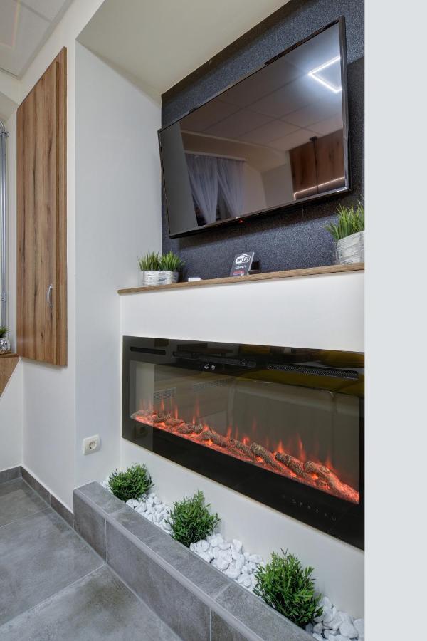 Riverside Inn - Dunaparti Szuteren Gyor Luaran gambar